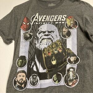 Marvel Avengers: Infinity War Men's Medium Graphic T- Shirt Heather Grey Pre-Own